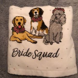 Hand towel “Bride Squad” with 3 flower bedecked doggies /white with gold dots